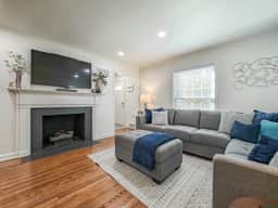 New Listing! 4 Bdrm Plaza Charmer! Pet Friendly! - Image 5