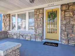 House w/ Excellent Locale. Beautifully remodeled! - Image 5