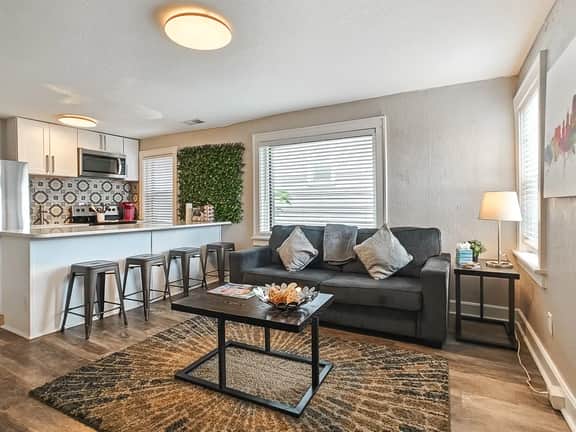 Heart of Westport! 1BR - Image 2