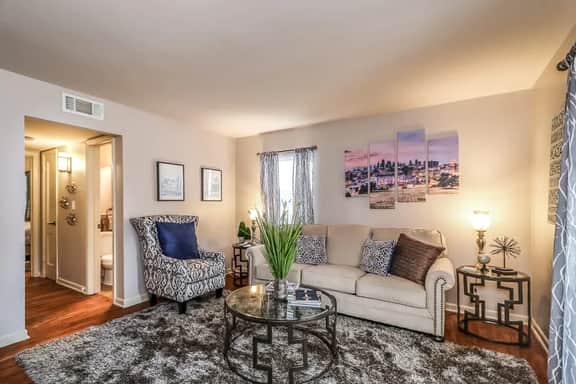 One Bedroom Plaza Condo in Historic Building - Image 2